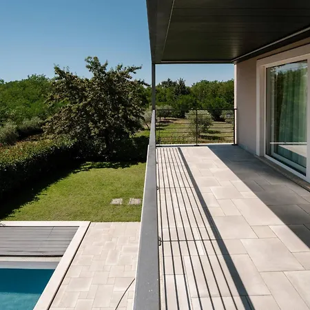 D Villa *