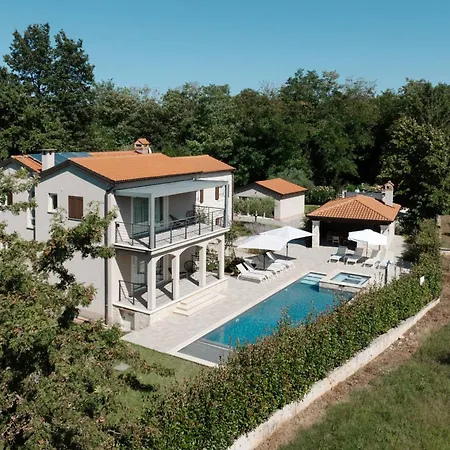 Villa D *